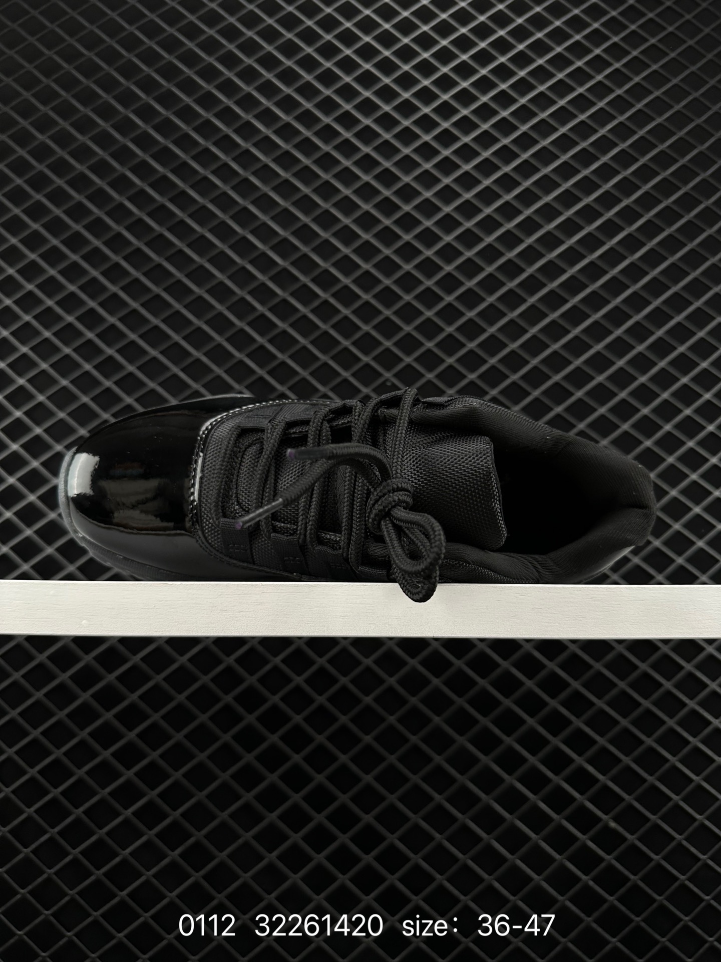 Nike Air Jordan 11 Retro Low LE